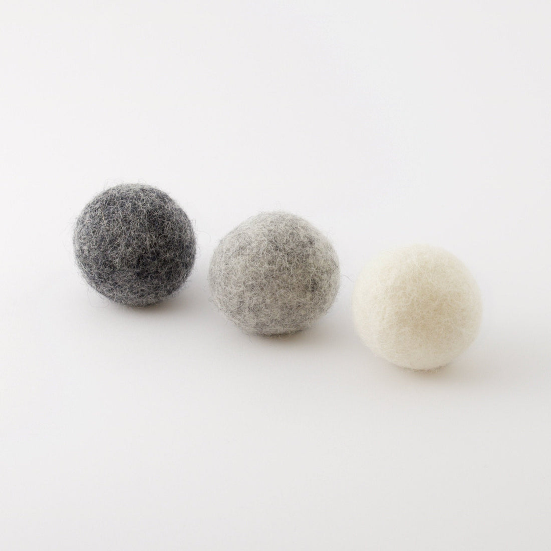 eco friendly cat toy set